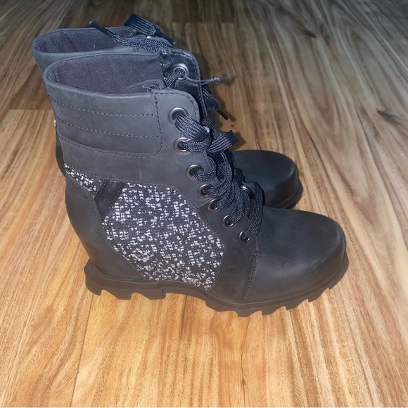 Sorel Joan of Arctic Wedge III Waterproof Booties - Picture 4 of 8